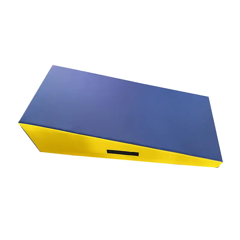 ত্রিভুজ মাদুর